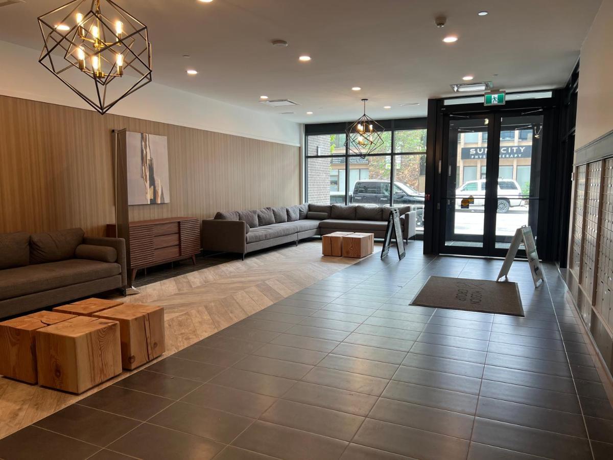 Amazing Brand New Lakeview Condo Downtown Келоуна Экстерьер фото